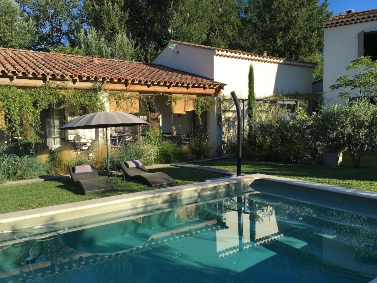 Villa Le Jardin De Lau Aubignan Exterior foto